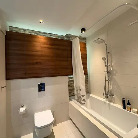 Vijolie West Exclusive 아파트