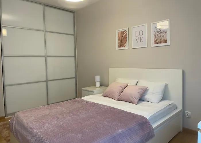 Vijolie West Exclusive شقة وارسو