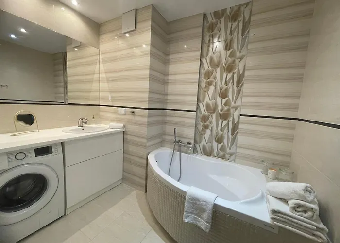 Vijolie West Exclusive وارسو